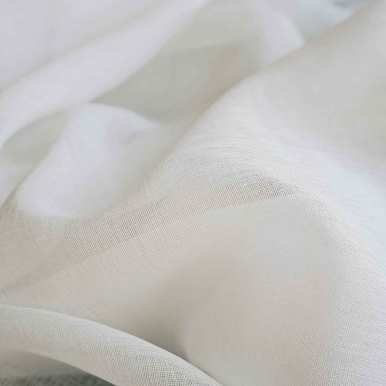 4pcs set, pure white breathable and lightweight curtains with a good drape effect for spring/summer, featuring top rod pocket design. Suitable for European and Middle Eastern markets, the fabric is comfortable and breathable,