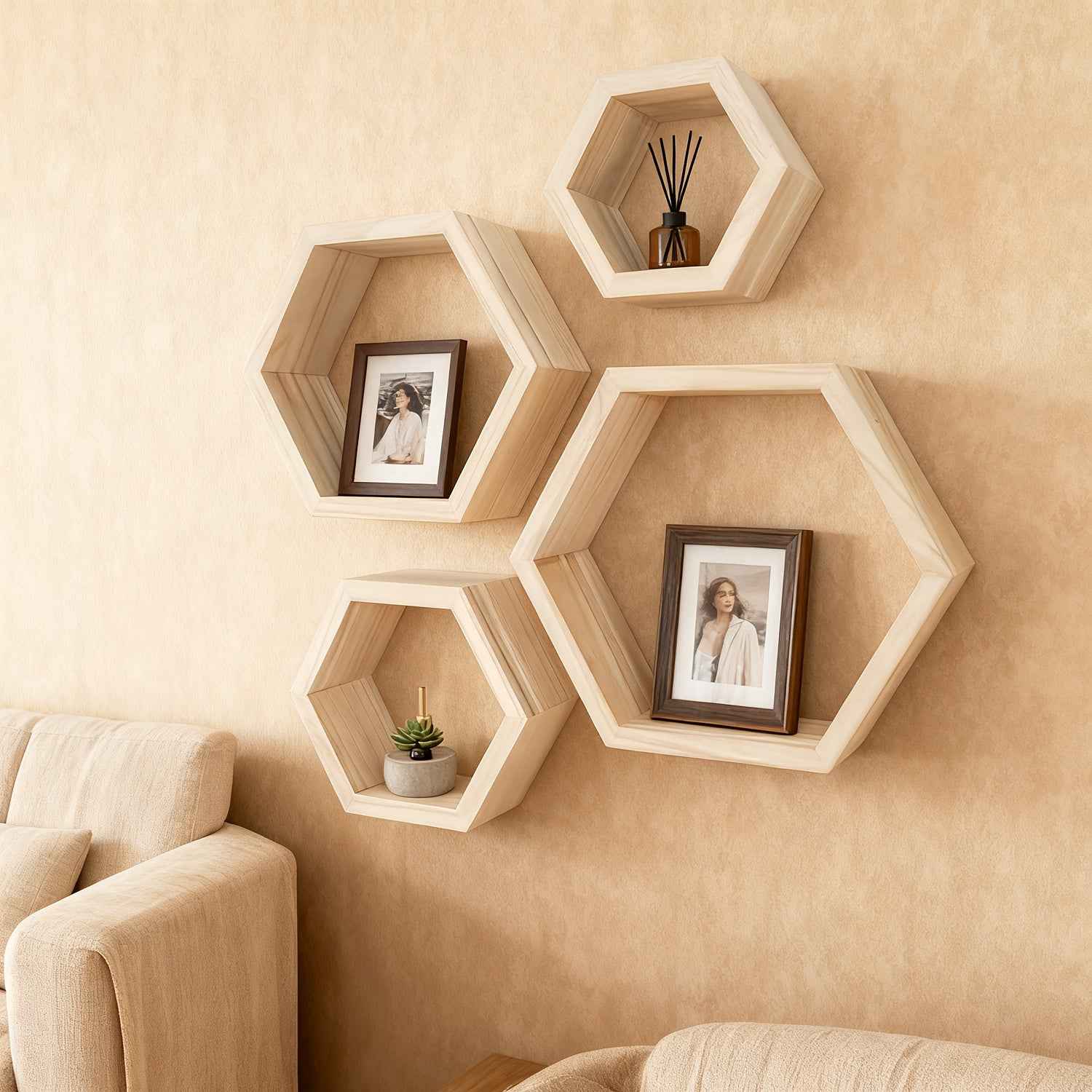 4pcs Large Wooden Hexagonal Wall Shelves, Open Display Design, Style Hexagon Geometric Profile Connecting Minimalist Aesthetic and Christmas Warm Atmosphere, Suitable For Christmas Home Wall Decor, Holiday Ambiance Enhancemen