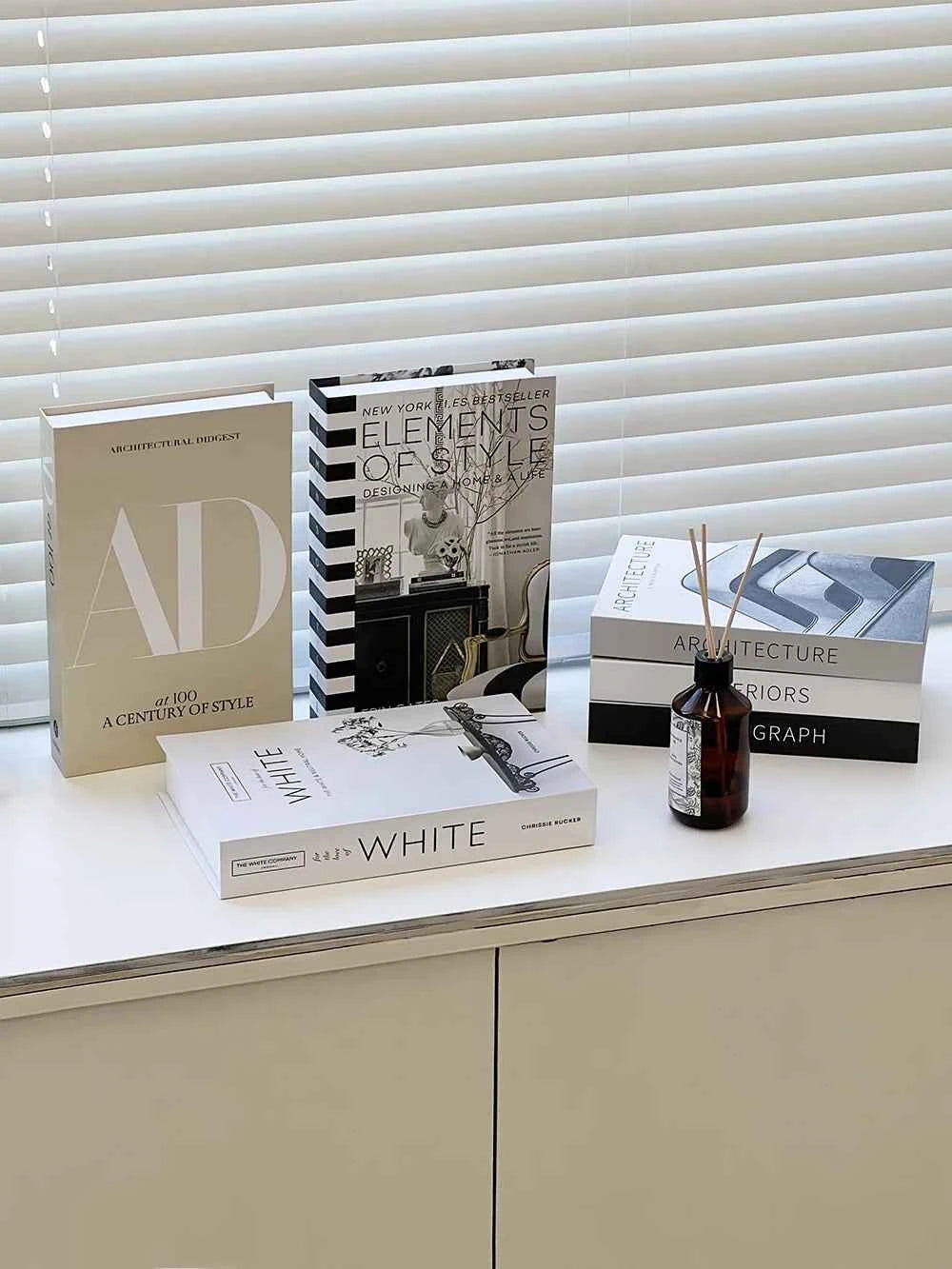 Fashion Art Openable Fake Books for Decoration Storage Box New Hotle Decorative Book for Living Room Simulation Books Home Decor