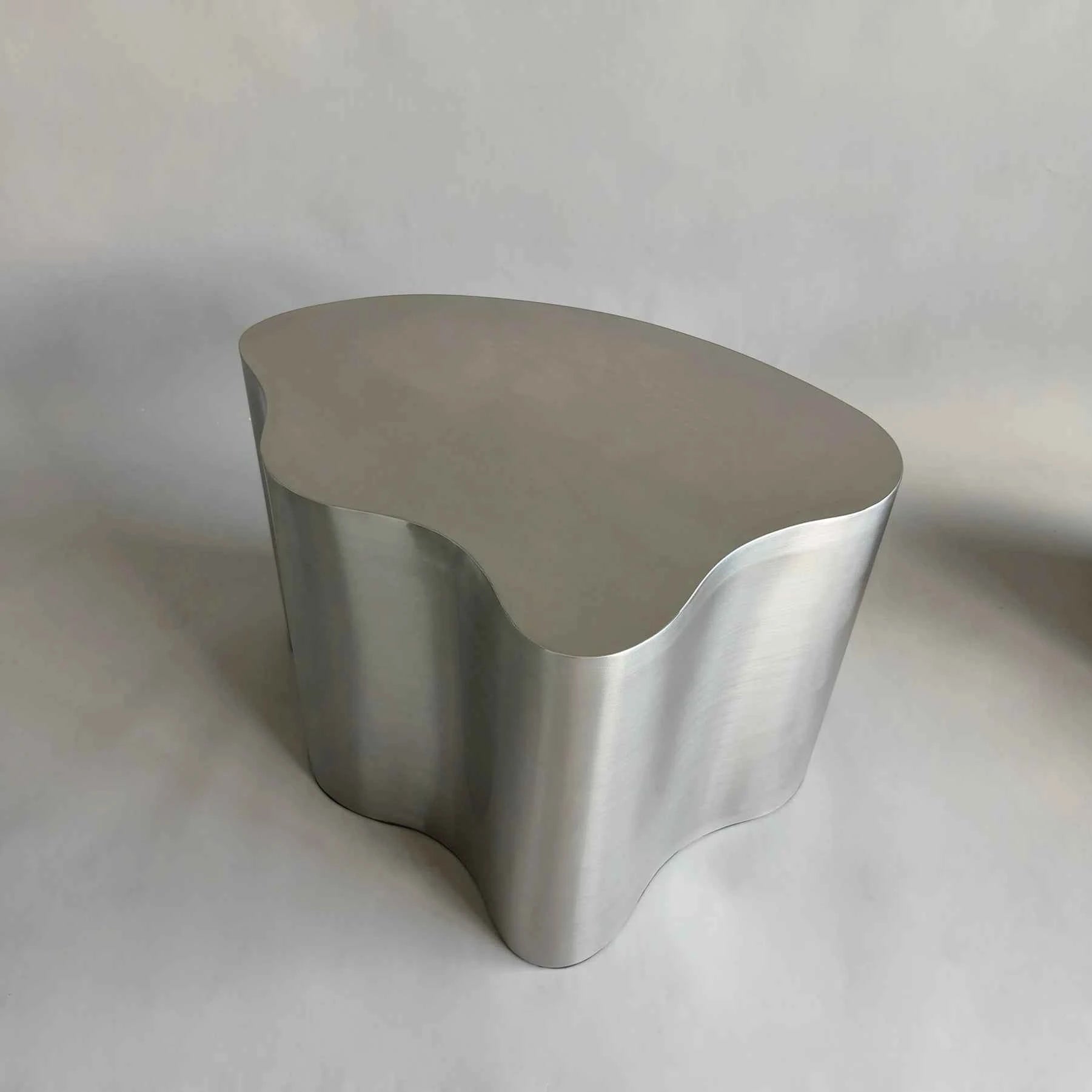 Metal Industrial Coffee Table Aesthetic Unique Minimalist Designer Side Table Modern Luxury Mesa Auxiliar Postmodern Furniture