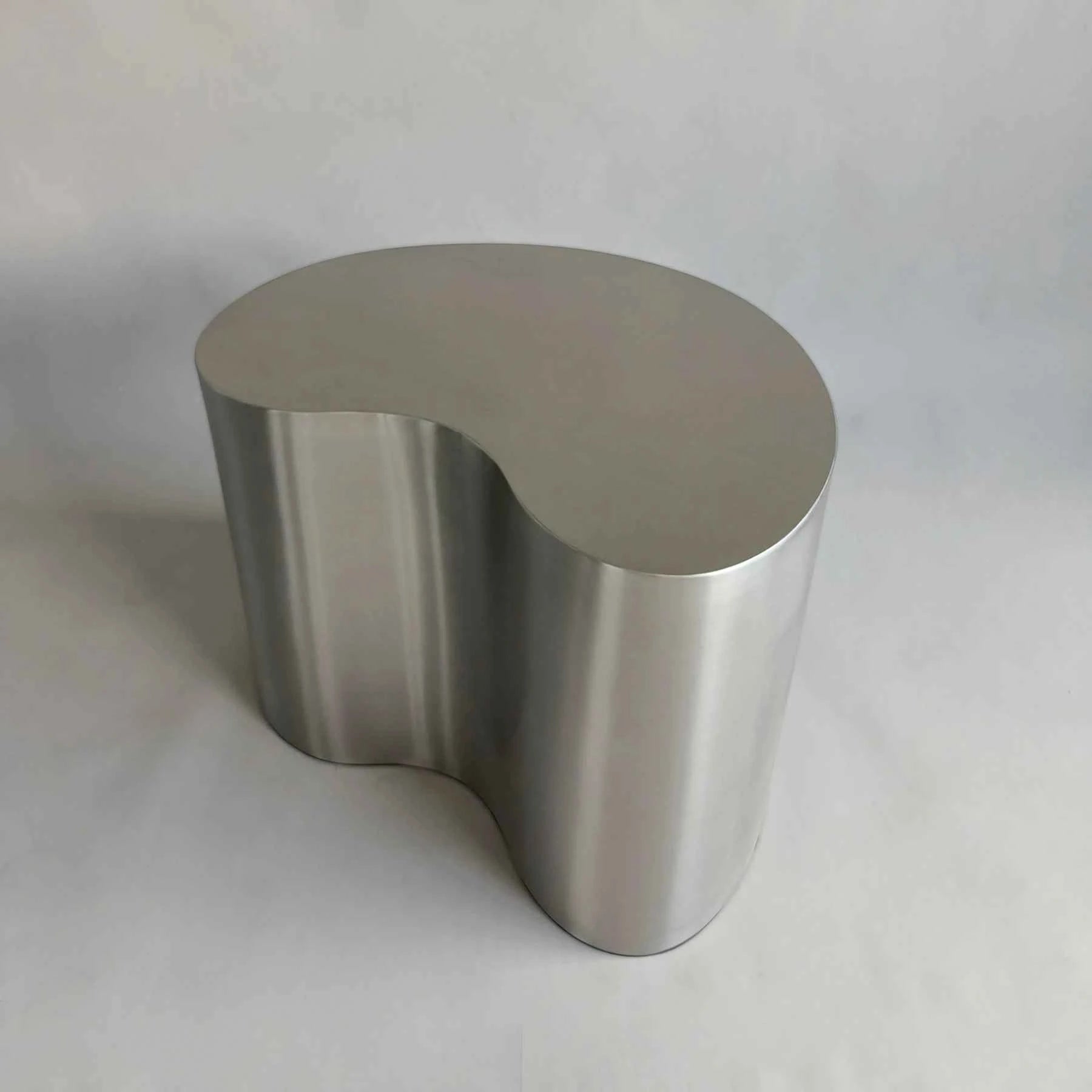 Metal Industrial Coffee Table Aesthetic Unique Minimalist Designer Side Table Modern Luxury Mesa Auxiliar Postmodern Furniture