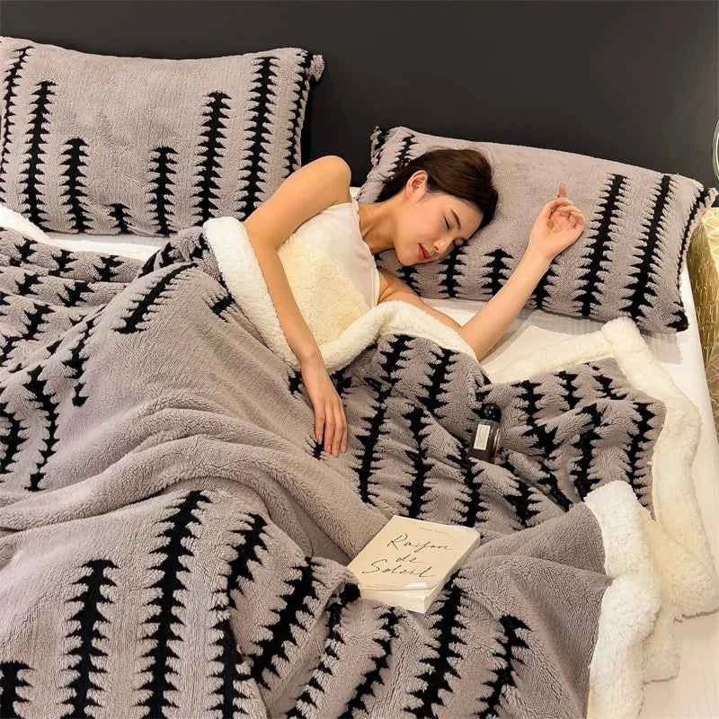 Blanket Quilt New Thickened Cloud-feel Fleece Double-layer  Plush Winter Wool Knee Nap Four Seasons Blankets for Sofas Sleeping