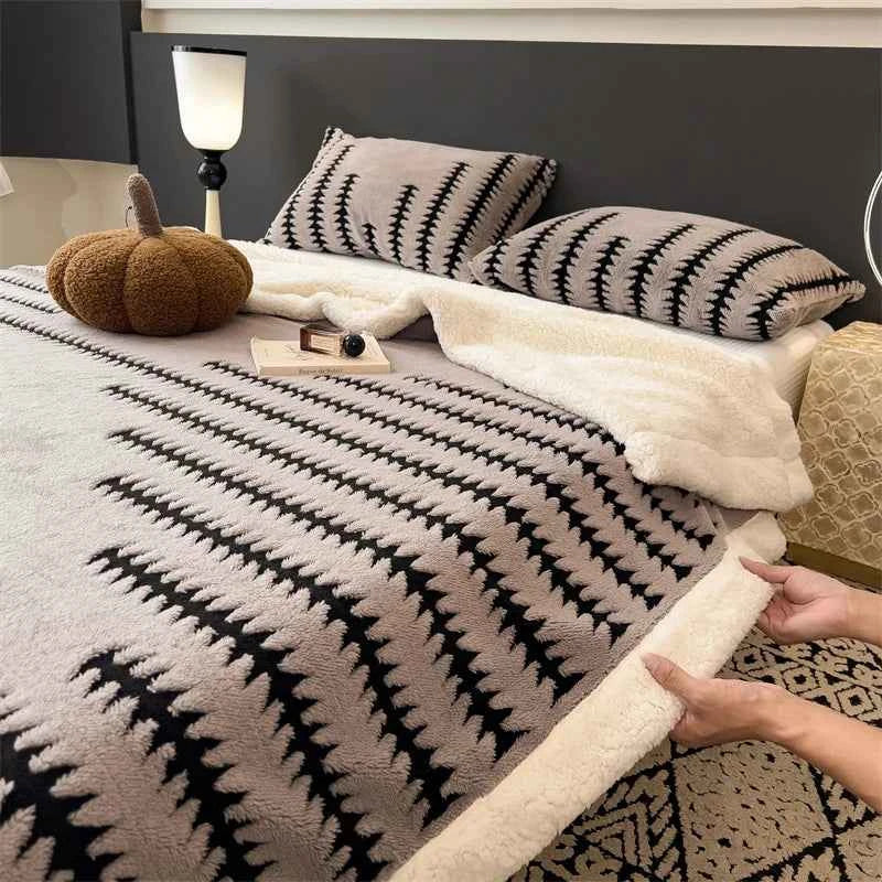 Blanket Quilt New Thickened Cloud-feel Fleece Double-layer  Plush Winter Wool Knee Nap Four Seasons Blankets for Sofas Sleeping