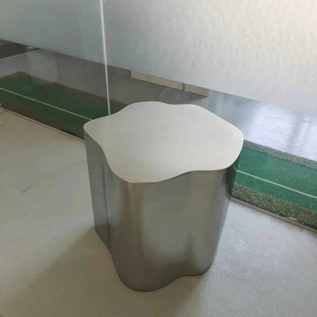 Metal Industrial Coffee Table Aesthetic Unique Minimalist Designer Side Table Modern Luxury Mesa Auxiliar Postmodern Furniture