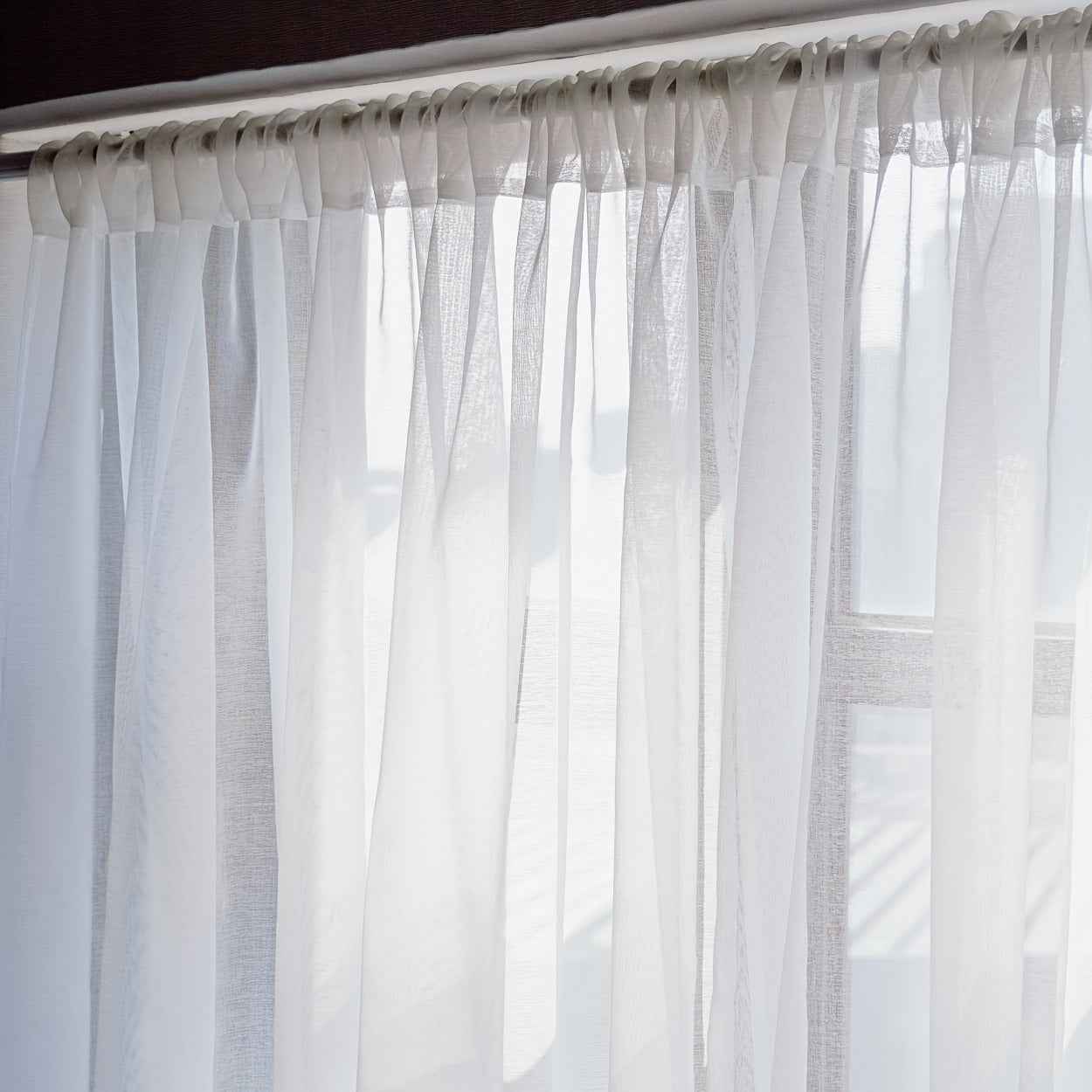 4pcs set, pure white breathable and lightweight curtains with a good drape effect for spring/summer, featuring top rod pocket design. Suitable for European and Middle Eastern markets, the fabric is comfortable and breathable,